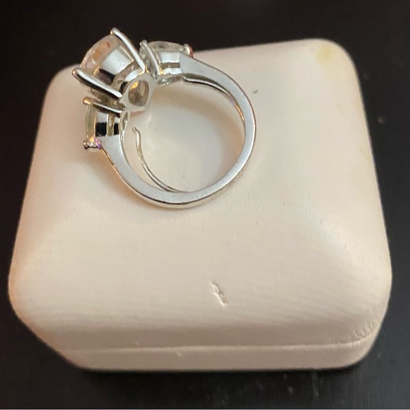 Vintage 925 Sterling Silver Cubic Zirconia ring - Picture 6 of 9